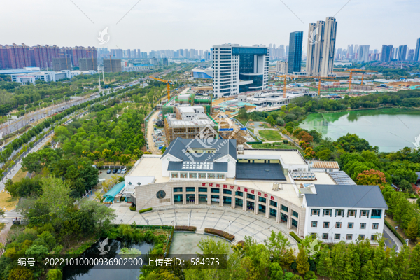 航拍武漢市婦女兒童活動(dòng)中心
