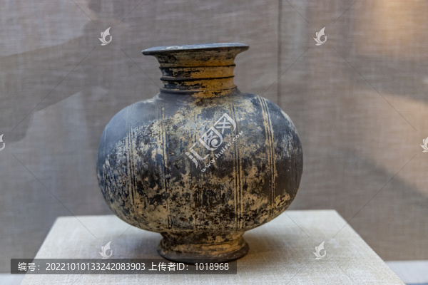 繭形壺