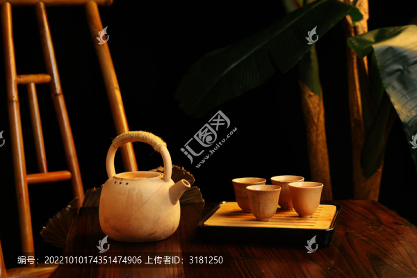 燈光下安靜場(chǎng)景