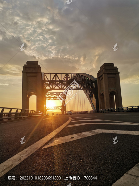 夕陽下的太原晉陽橋