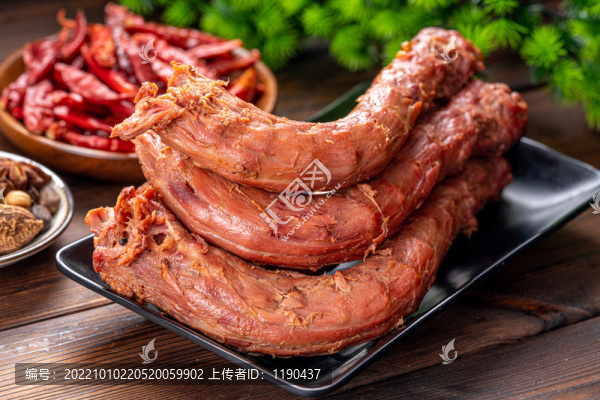 麻辣鴨脖