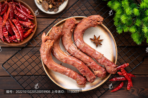 麻辣鴨脖