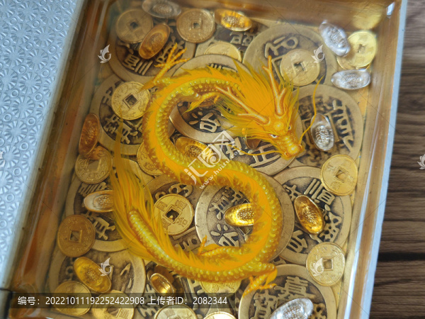 S形財(cái)富金銅錢盒寶藏