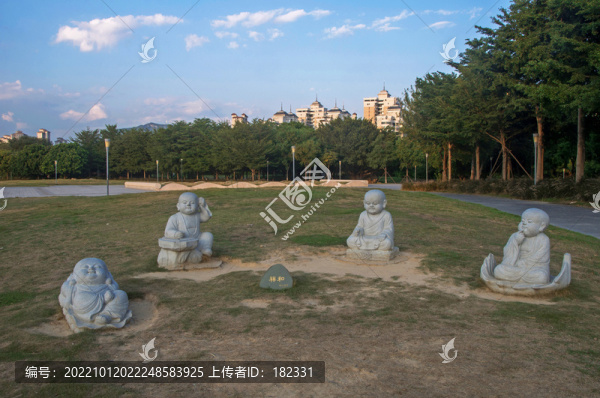 公園小沙彌