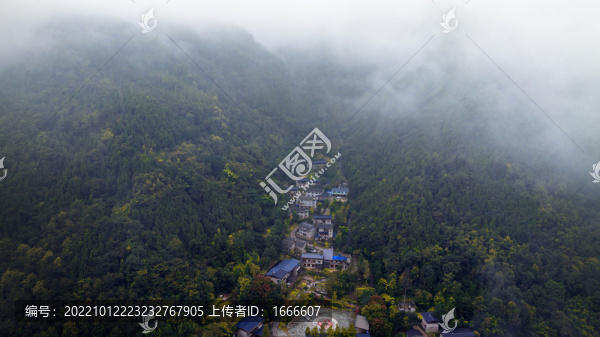 吉娜羌寨