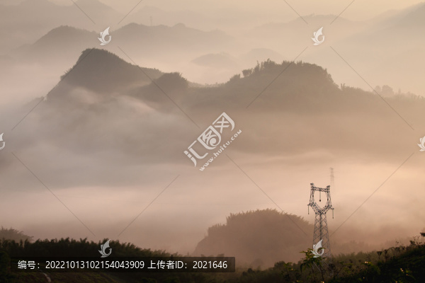 宜賓長寧雙河鎮(zhèn)朝霞云霧山巒