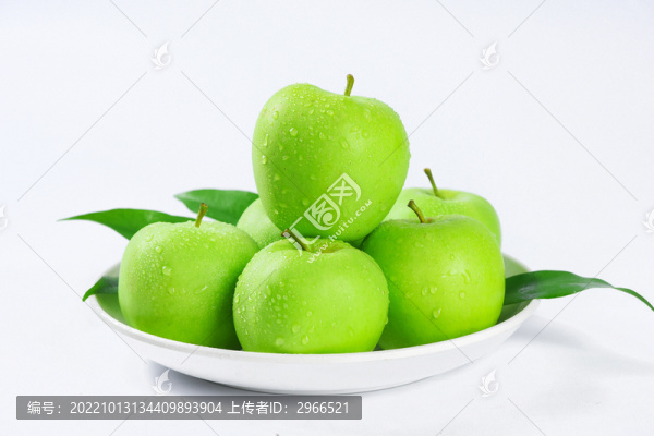 果盤(pán)里的青蘋(píng)果