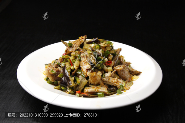 拆骨肉拌嫩茄