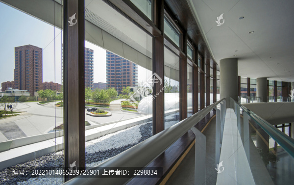 被動式窗建筑現(xiàn)代鋁包木綜合體