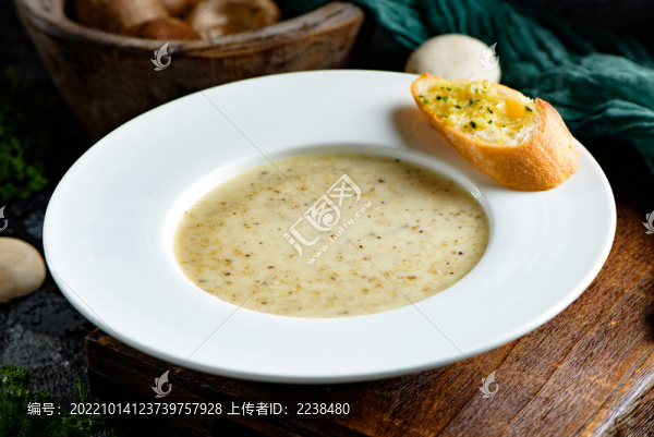 蘑菇忌廉湯