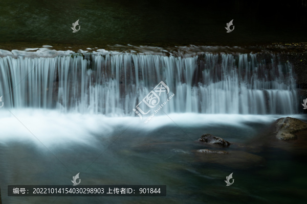 重慶巫山當(dāng)陽大峽谷瀑布