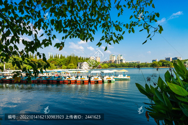 長沙烈士公園湖面景色