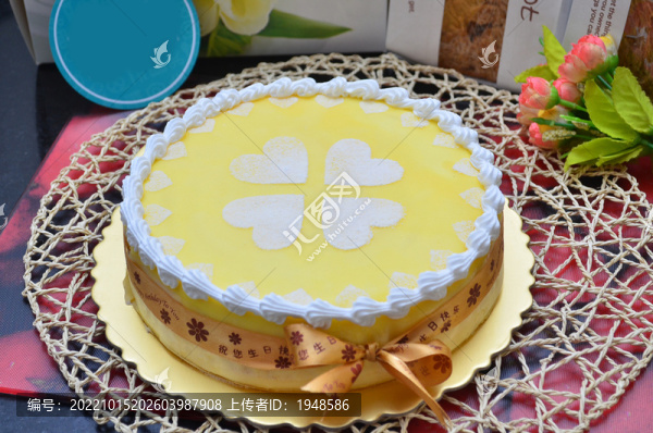 奶油生日蛋糕