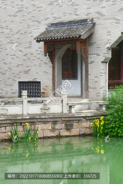 成都龍?zhí)端l(xiāng)風(fēng)雨廊屋