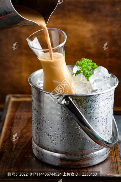 冰鎮(zhèn)港式奶茶