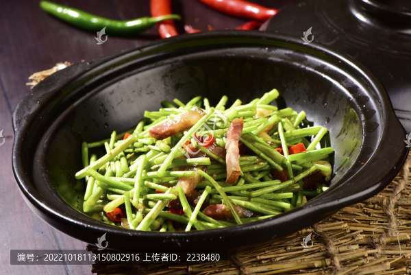 臘肉炒籬蒿