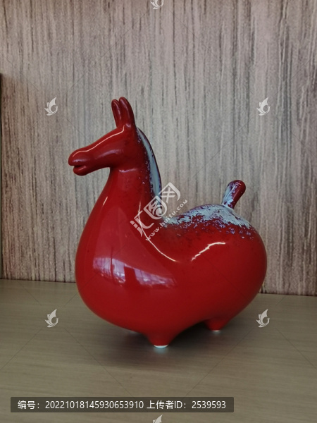 瓷器紅色馬