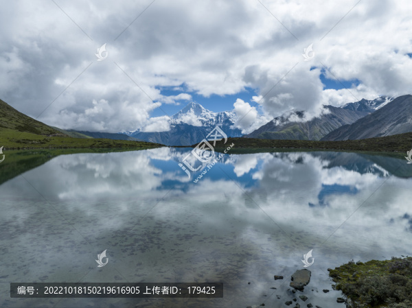 甘孜康定里索海貢嘎雪山航拍