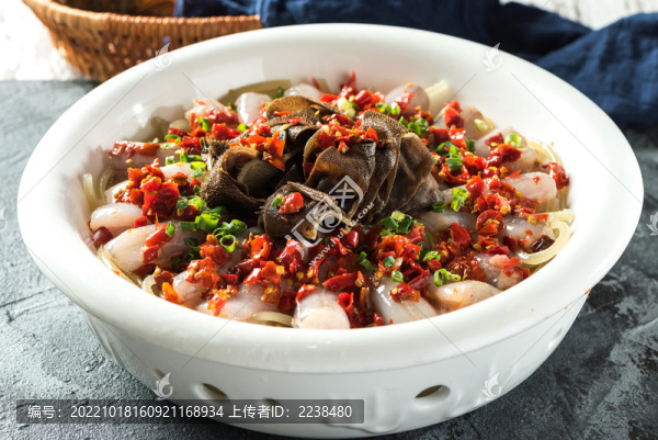 剁椒蒸九吐魚