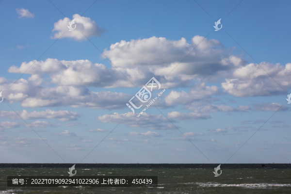 大海白云