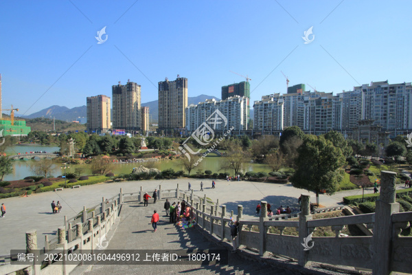 湖景房