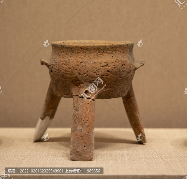 馬家浜文化陶鼎