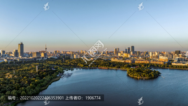 中國長春南湖公園秋季風(fēng)景