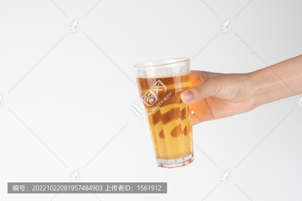 啤酒