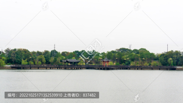 遠眺古鎮(zhèn)
