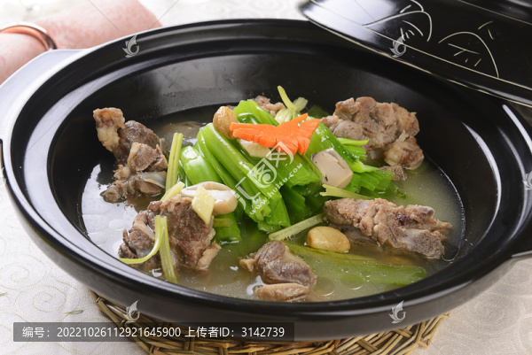 椿菜咸骨煲