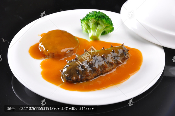 鮑汁花菇扣遼參