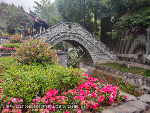 仿古拱形小橋