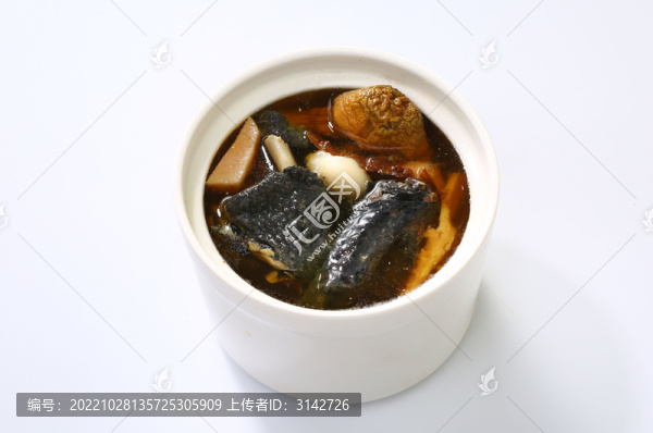 菌菇烏雞湯