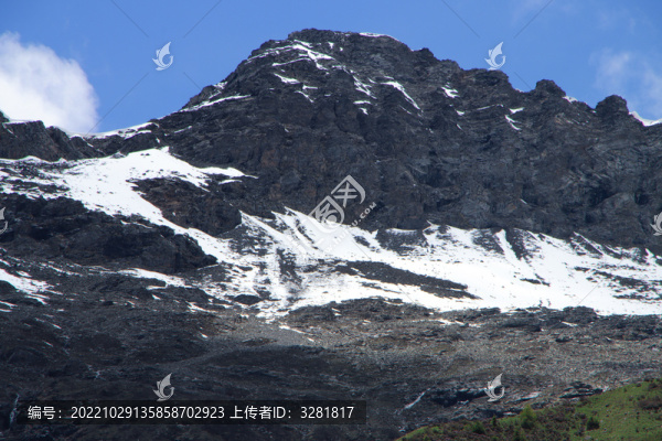 中國(guó)川西高原四姑娘山雪山