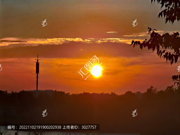 夕陽(yáng)西下