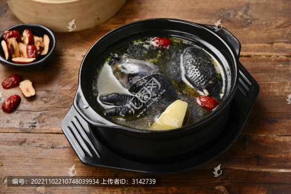 雪梨烏雞湯