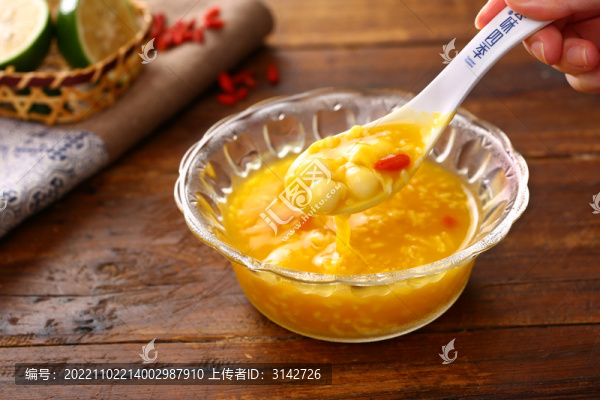 酒釀丸子小米粥