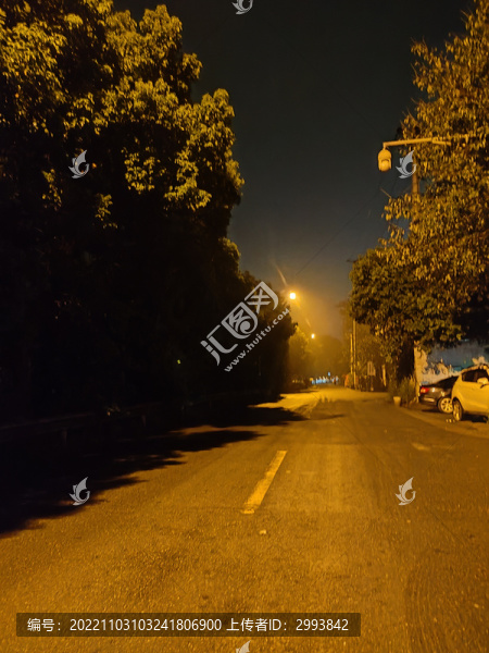 夜晚道路