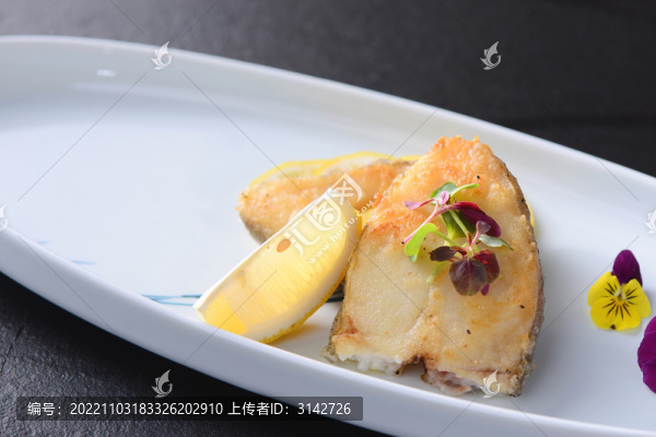 檸檬汁比目魚
