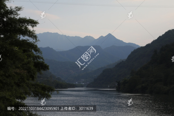 湖泊