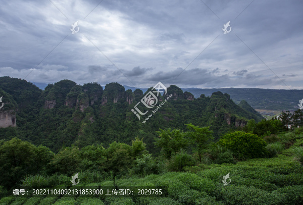 穿巖十九峰