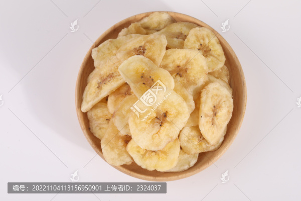 高清香蕉脆片香甜香蕉干白底