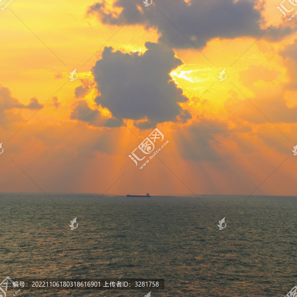 海邊最美夕陽丁達爾效應(yīng)