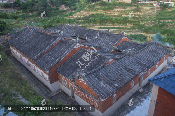 觀山村古厝大宅