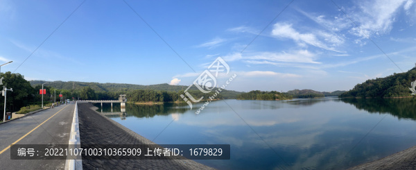 寂靜的湖水超治愈