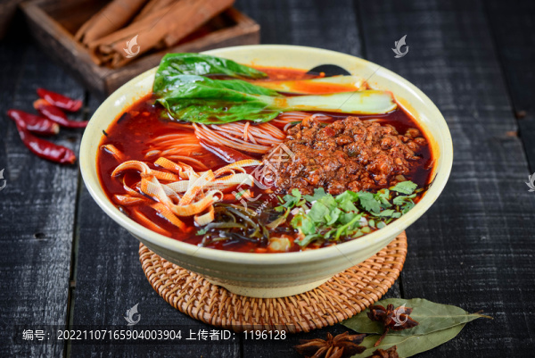 紅油肉醬米線