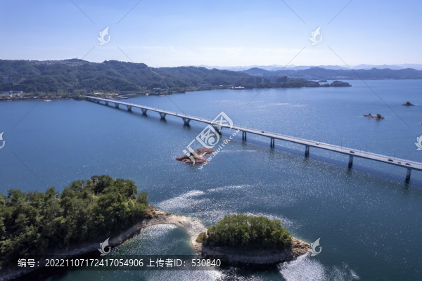 航拍杭州千島湖道路橋梁