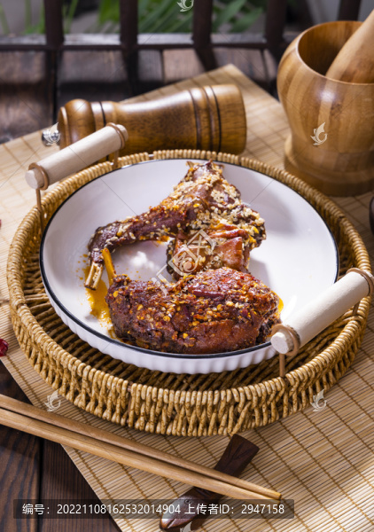 傳統(tǒng)美食麻辣兔排兔腿
