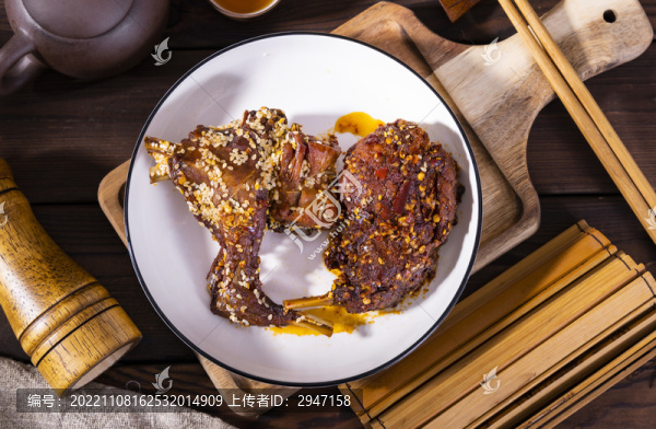 傳統(tǒng)美食麻辣兔排兔腿