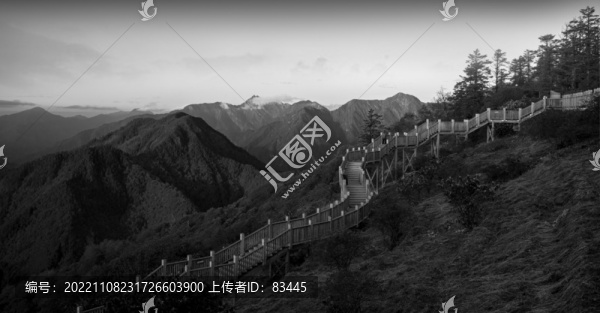 西嶺雪山黑白
